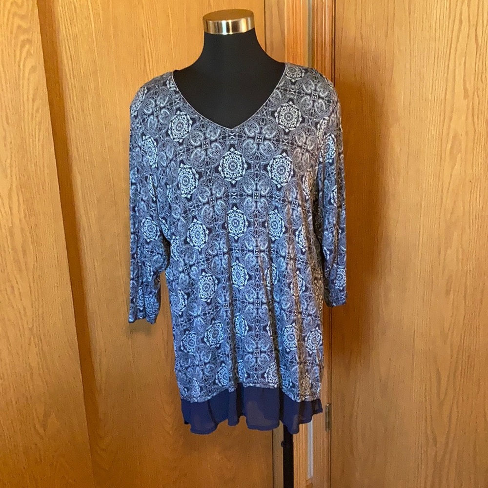 Blue 3/4 length sleeve top!